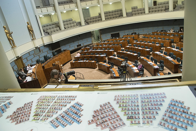Eduskunnan täysistuntosali 3. huhtikuuta 