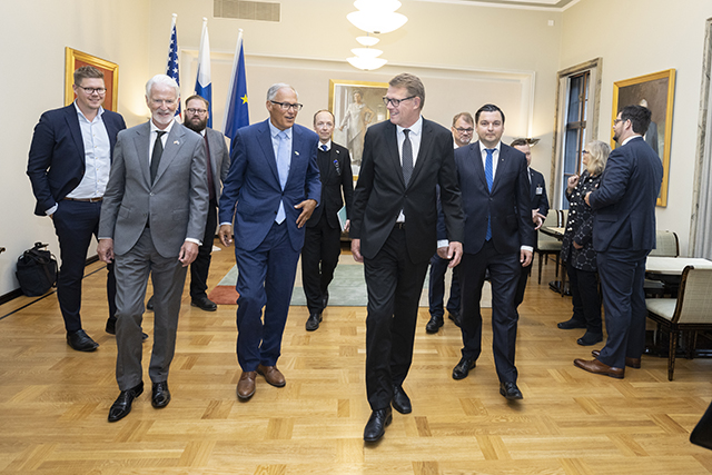 Speaker Vanhanen and Governer Jay Inslee's delegation.