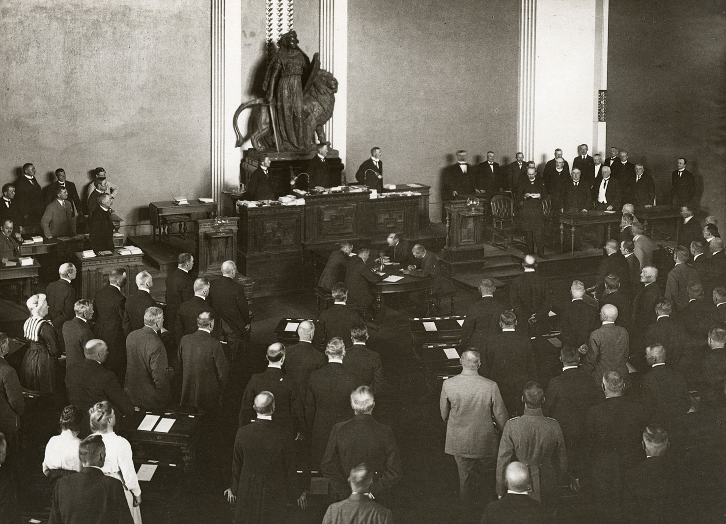 Tasavallan presidentti Kaarlo Juho Ståhlbergin juhlallinen vakuutus 26. heinäkuuta 1919 Heimolan talossa.